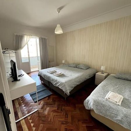 Habitacion Privada Para 3 Grande Con Balcon リスボン エクステリア 写真