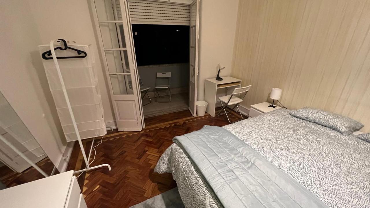 Habitacion Privada Para 3 Grande Con Balcon リスボン エクステリア 写真