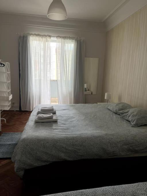 Habitacion Privada Para 3 Grande Con Balcon リスボン エクステリア 写真