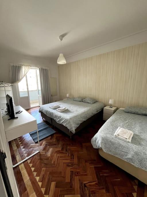 Habitacion Privada Para 3 Grande Con Balcon リスボン エクステリア 写真