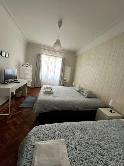 Habitacion Privada Para 3 Grande Con Balcon リスボン エクステリア 写真