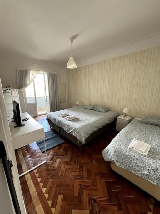 Habitacion Privada Para 3 Grande Con Balcon リスボン エクステリア 写真