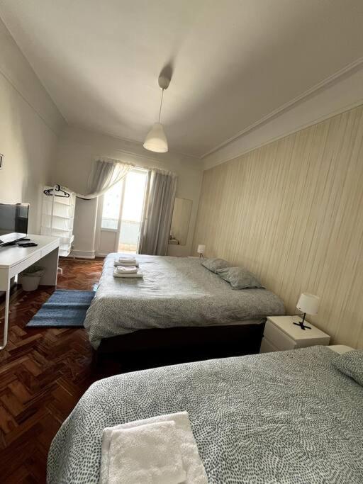 Habitacion Privada Para 3 Grande Con Balcon リスボン エクステリア 写真