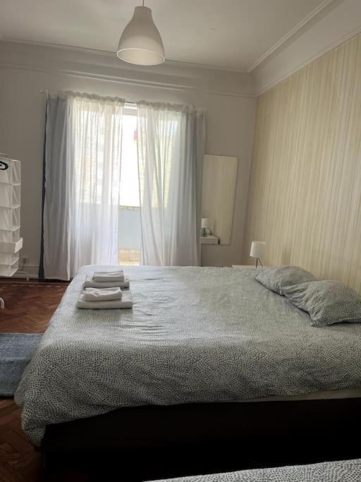 Habitacion Privada Para 3 Grande Con Balcon リスボン エクステリア 写真